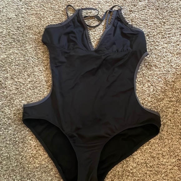 Athlete size L. Cut out one piece - Picture 1 of 4